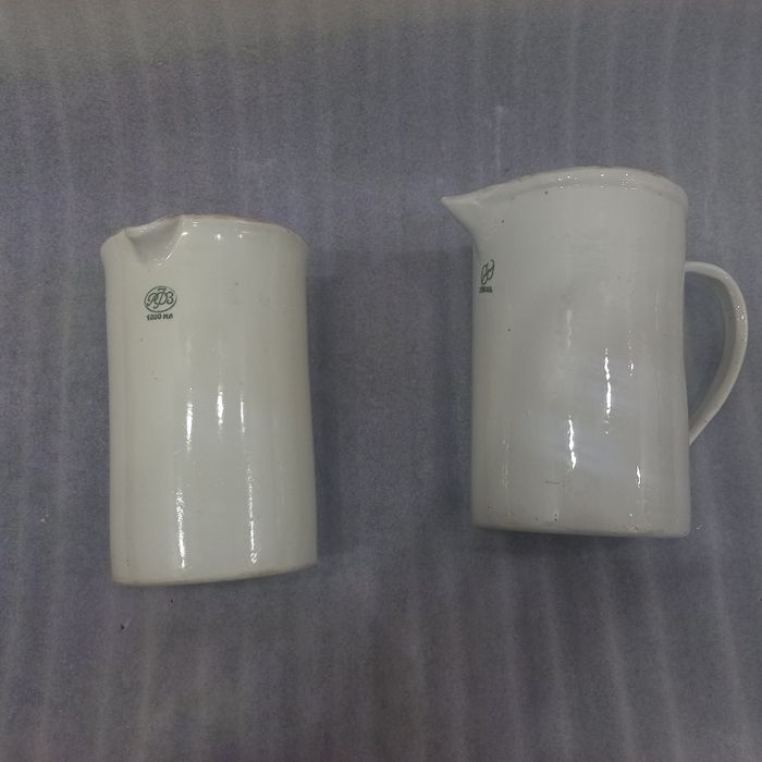 Колбы,стаканы,мерки