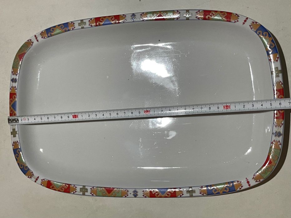 Голямо порцеланово плато с маркировка