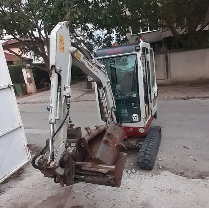 Бобкат мини багер и самосвал с кран