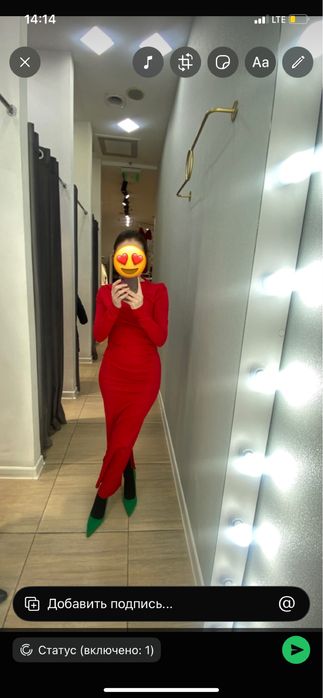 Продается красное платье