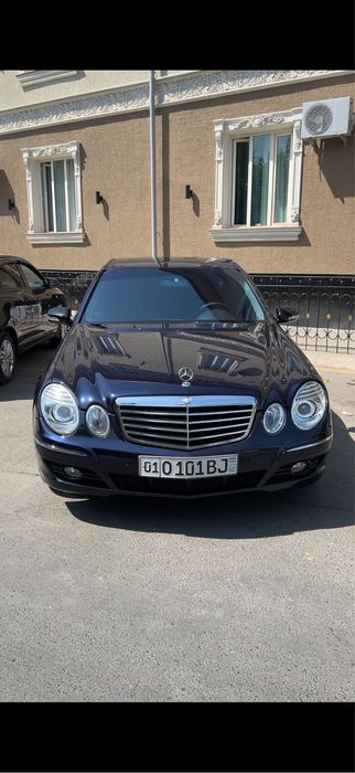 Mercedes Benz W211