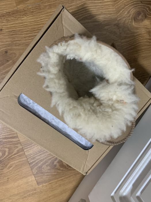 Уги для девочки, состояние хорошее