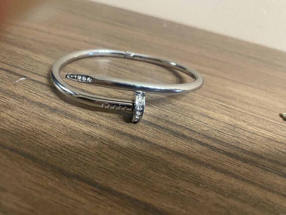 Твърда гривна