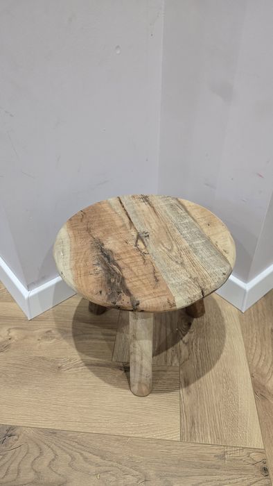 Vand taburet de lemn  mobexpert