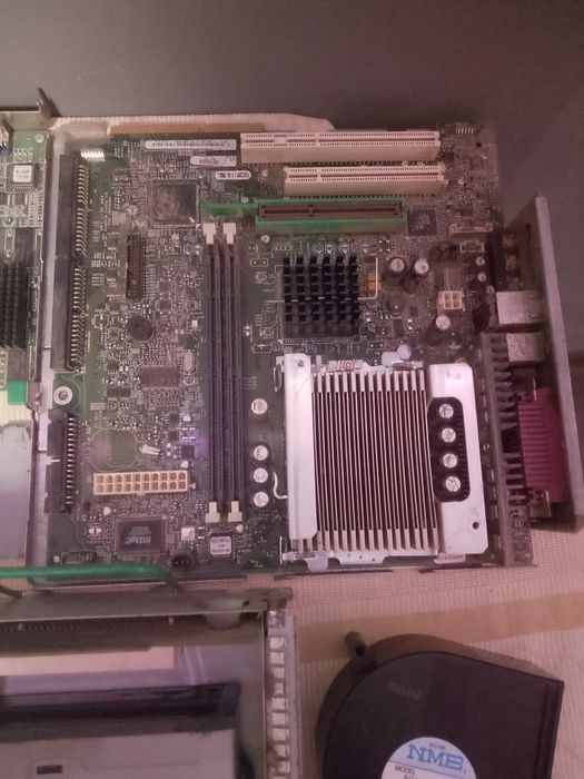 Vand pc dell model vechi ani 1997-2008