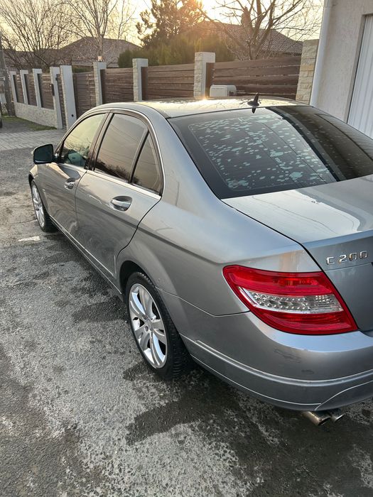 Vând Mercedes w204