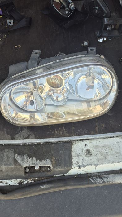Оригинални Фарове Хела за VW Голф 4