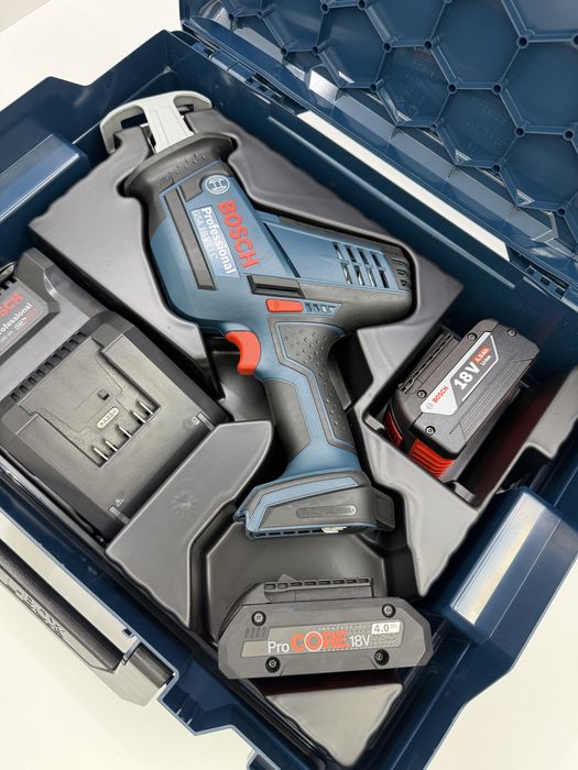 Bosch GSA 18V-LI C Fierăstrău Sabie 2 Acumulatori 4Ah Încărcător Valiză L-BOXX Nou