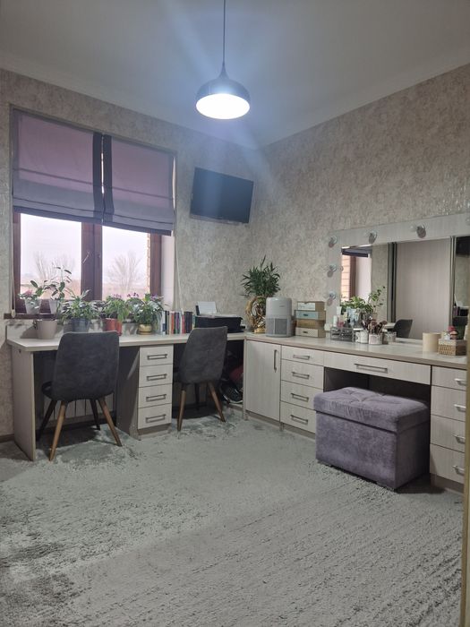 5/3/9 продаётся квартира. Ялангач м-в. Новостройка. Дом кирпичный.