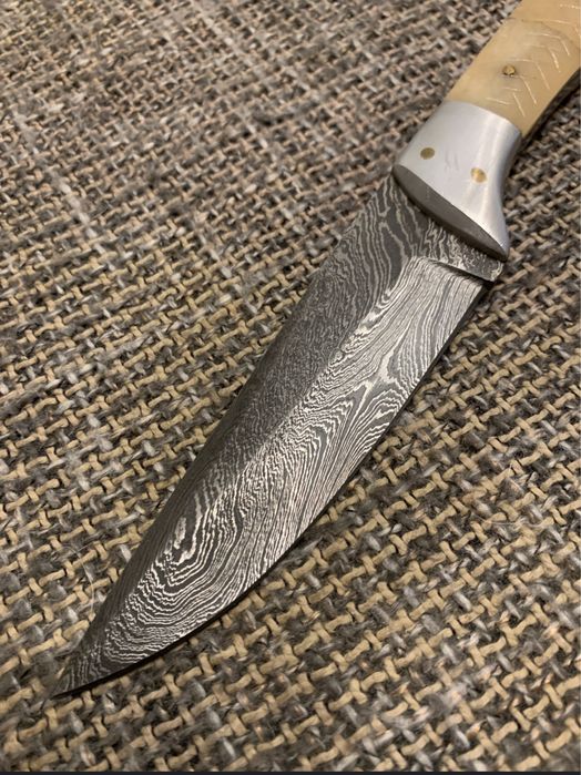 Ловен нож ръчно кован