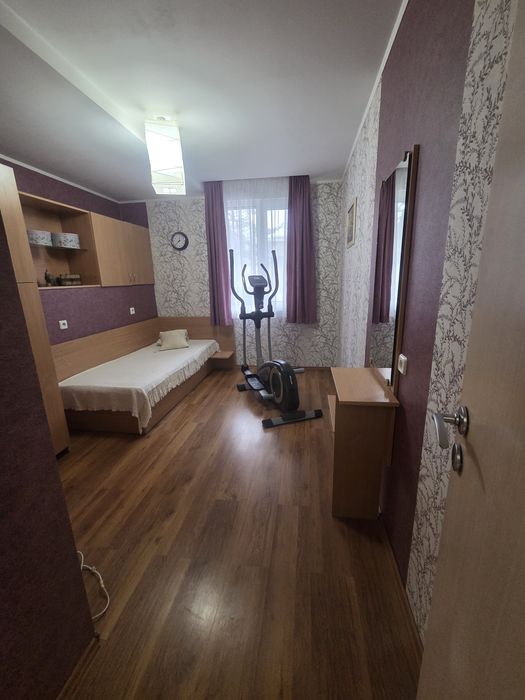 Дава се под наем Тристаен апартамент в Русе, Хъшове - 93 кв.м за 398.82 € - Снимка #16