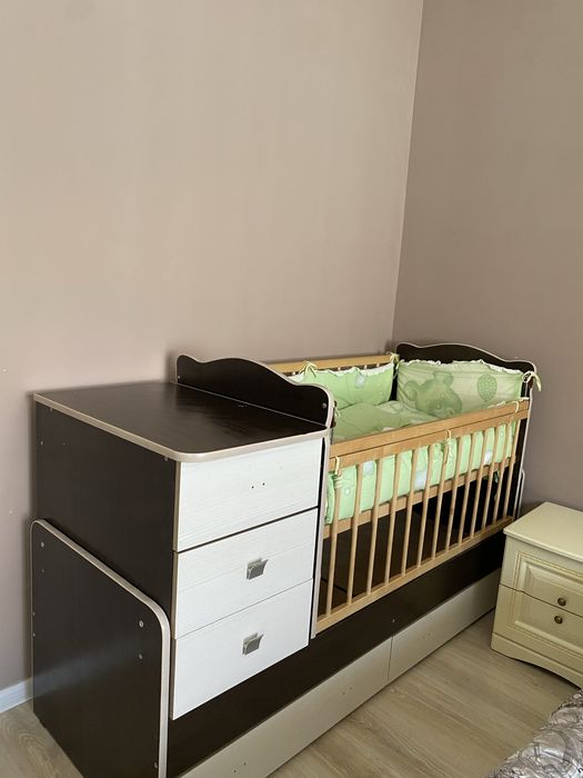 Детская кроватка