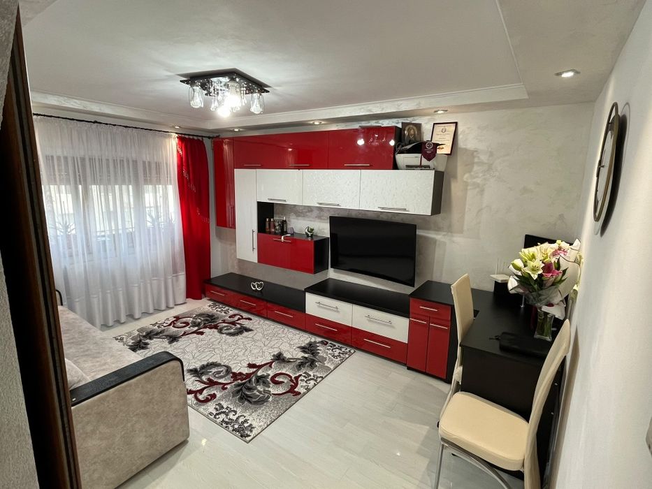 Vând apartament cu 2 camere