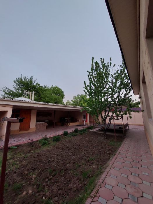 Үй Сарыағаш қаласында орталықта