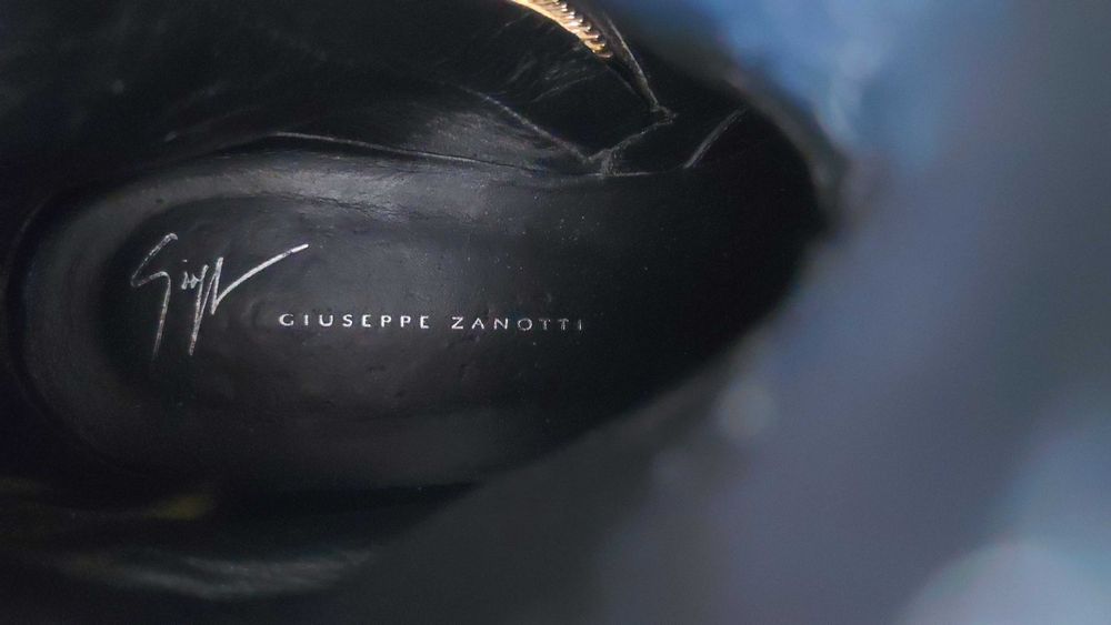 Дамски велурени боти Giuseppe Zanotti