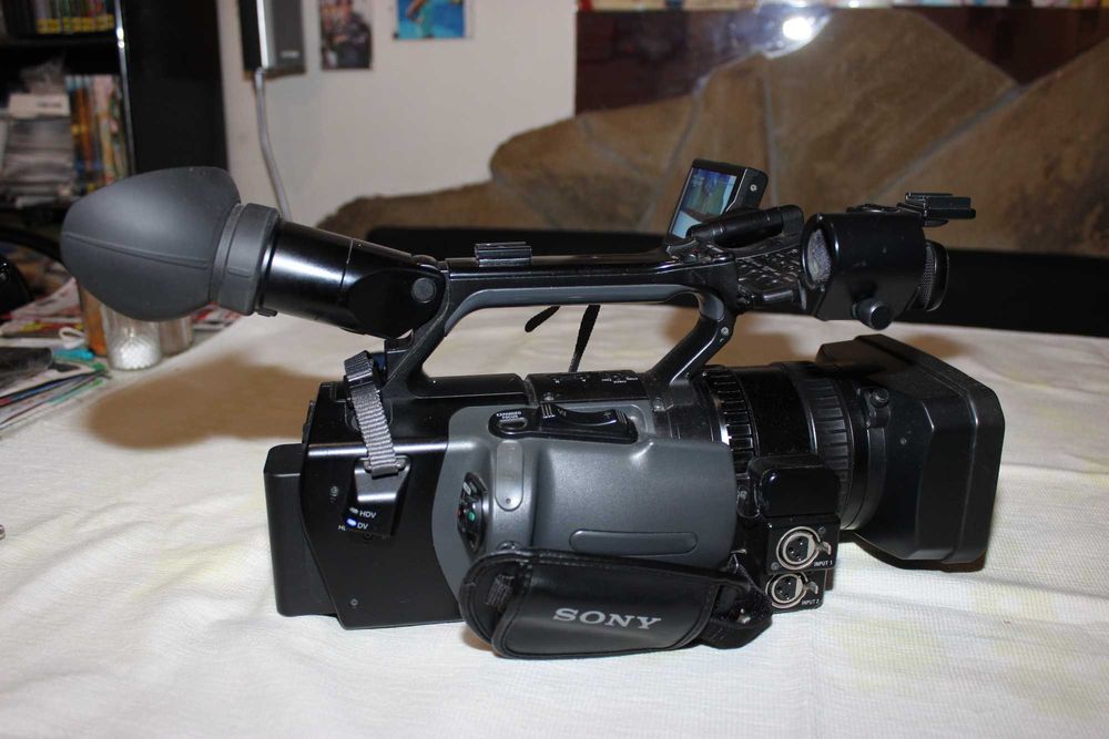 Професионална видеокамера Sony HVR-Z1E