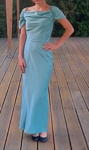 Продаю платье для девушек