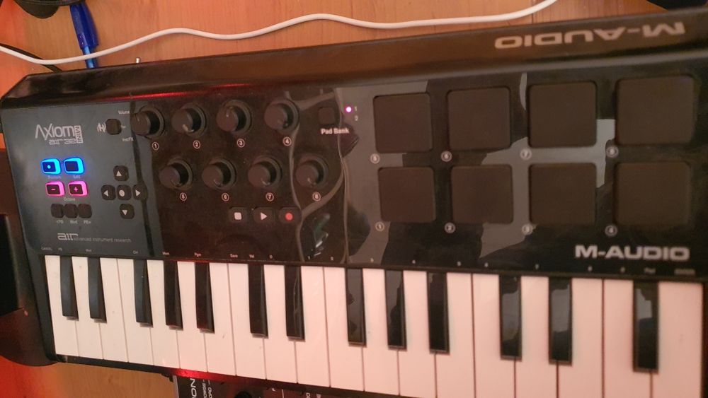 електрическа йоника M. audio