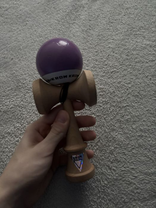 Vând Kendama Krom POP