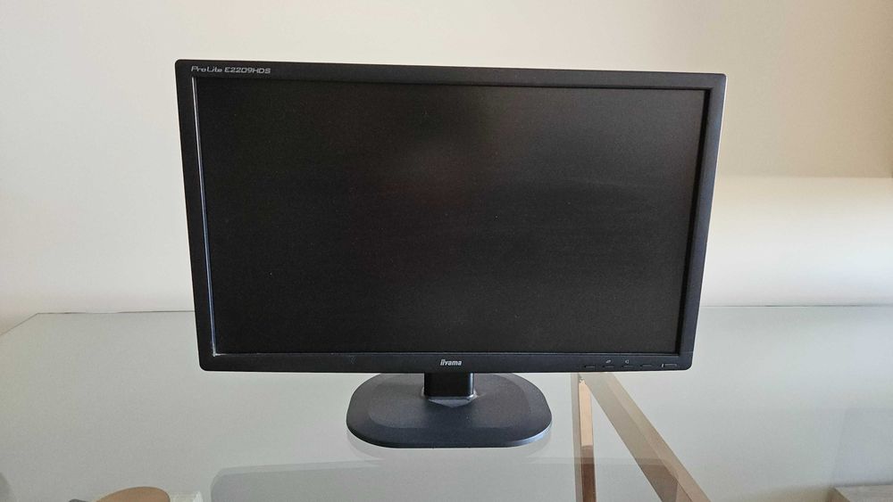 Продавам монитор Iiyama ProLite E2209HDS 22"