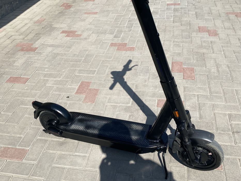 Продам самокат за 300к тг