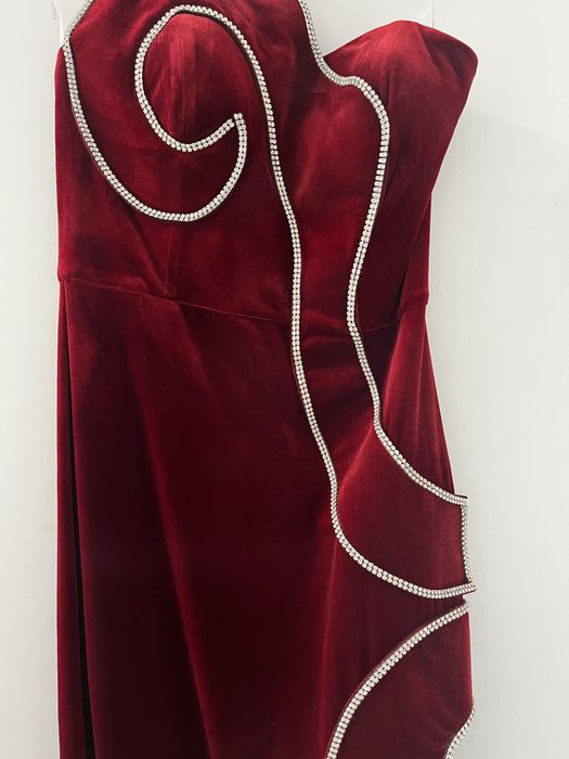 Rochie tip bijuterie