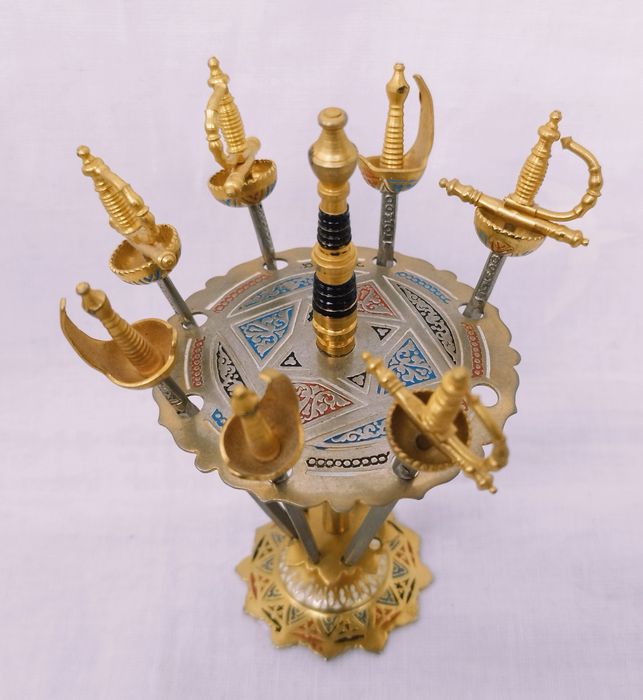 Set de 8 săbiuțe/scobitori pentru aperitive, Toledo Spania, Damasc.