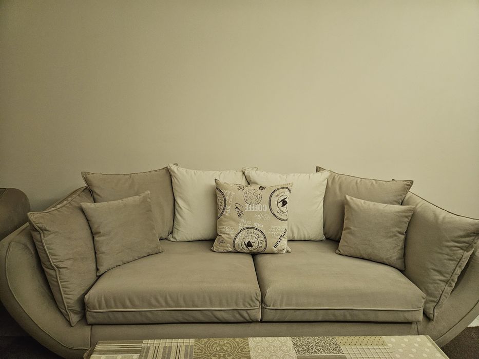 Продавам холна гарнитура