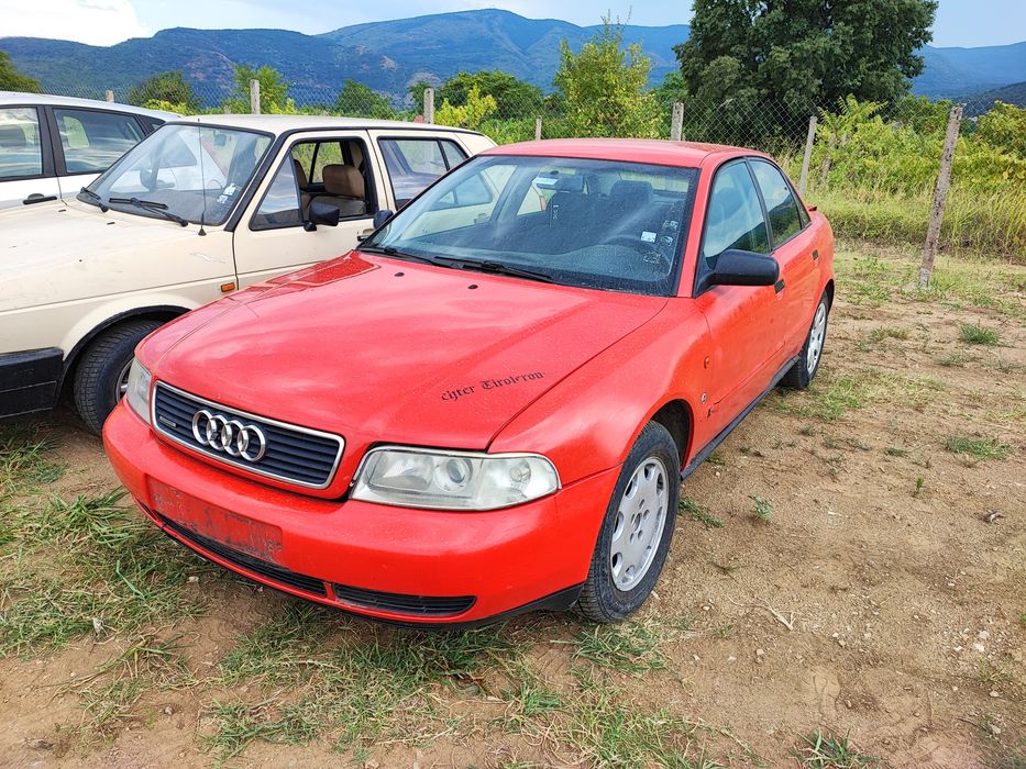 Audi A4 1.6 НА ЧАСТИ