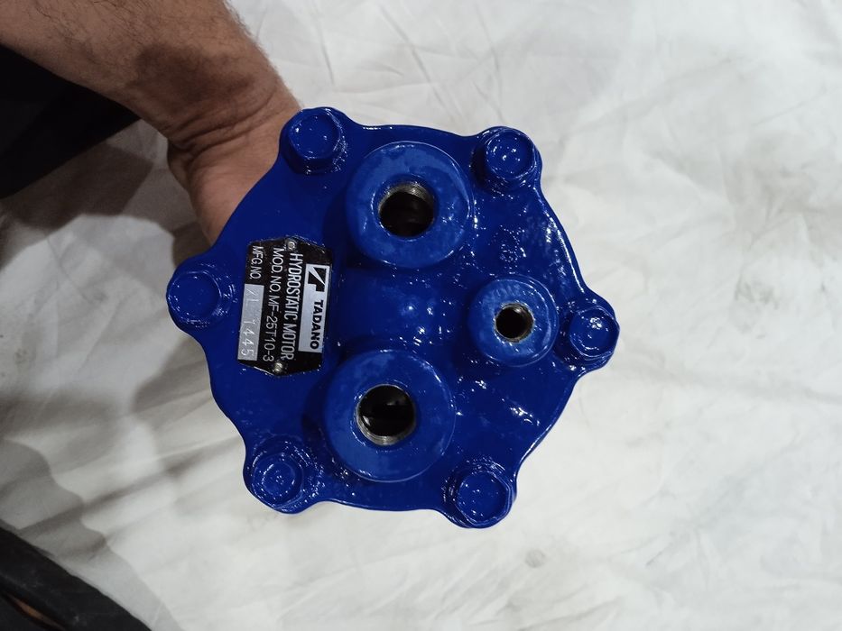 Гидромотор лебёдки КМУ Тадано