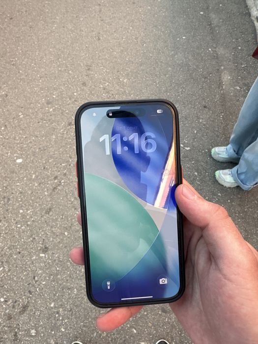 Iphone 15 pro  ..