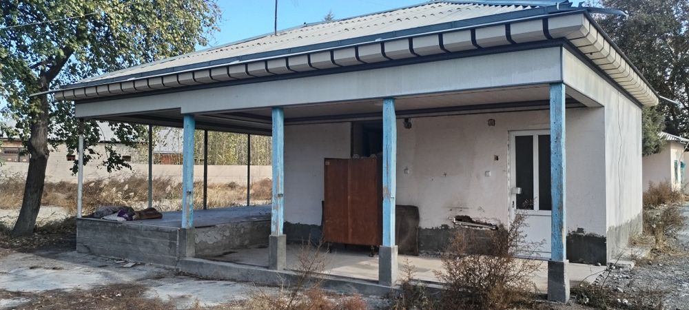 Фаргона вилояти Тошлок туманида жойлашган молхона бино иншоатлари