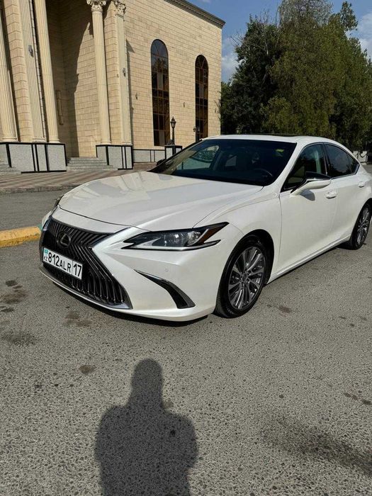 Продам автомобиль Lexus ES350