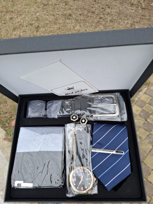 Set barbatesc ,cutie cadou pentru barbat,portofel si curea piele