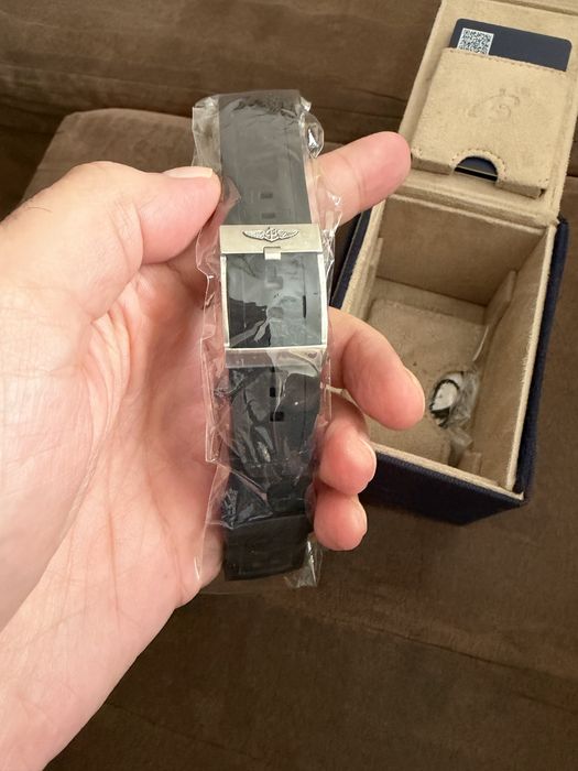 Breitling Avenger 43mm