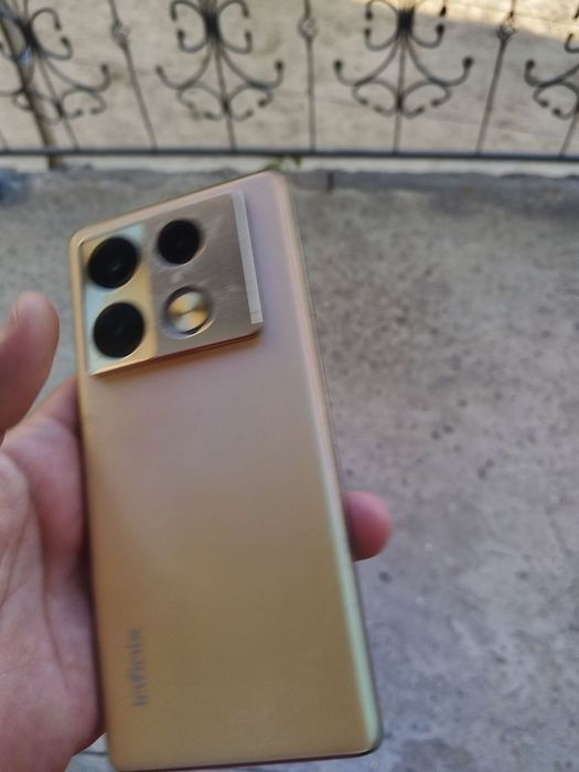 Infinix note 40 pro 12+12g 256gb
