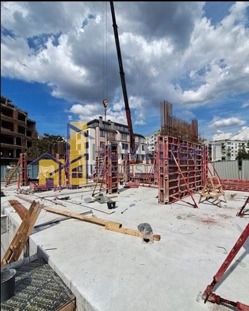 Продава се Тристаен апартамент в София, Левски В - 91 кв.м за 1678 €/кв.м - Снимка #1