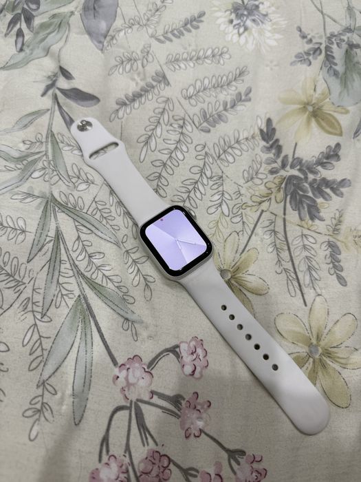 Apple Watch SE 40 mm Серебристые