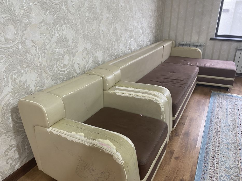 Продается по хорошей цене Диван со креслой