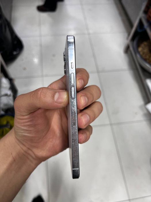 Iphone 12 pro max 128 gb kelishtirip beriladi obmen bor