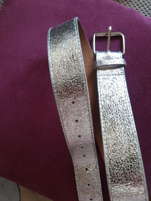 Продавам нови елегантни сандали