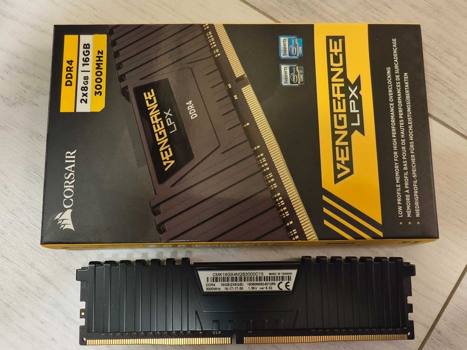 Memorie RAM Corsair Vengeance LPX 16GB (2x8), DDR4, 3000MHz, CL16