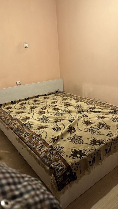 Кровать двухспальная большая