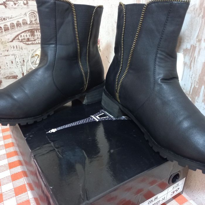 Полусапожки  41размер ,чёрные