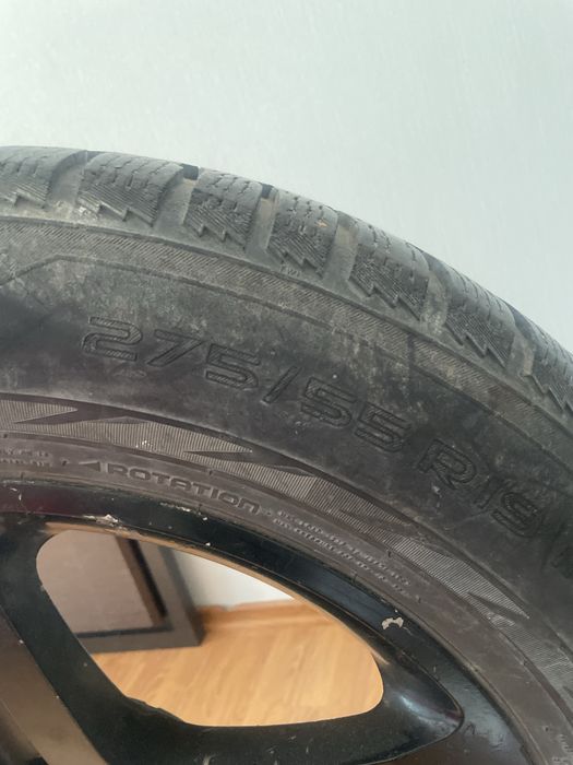 Продам шины с титанками 275 55 r19
