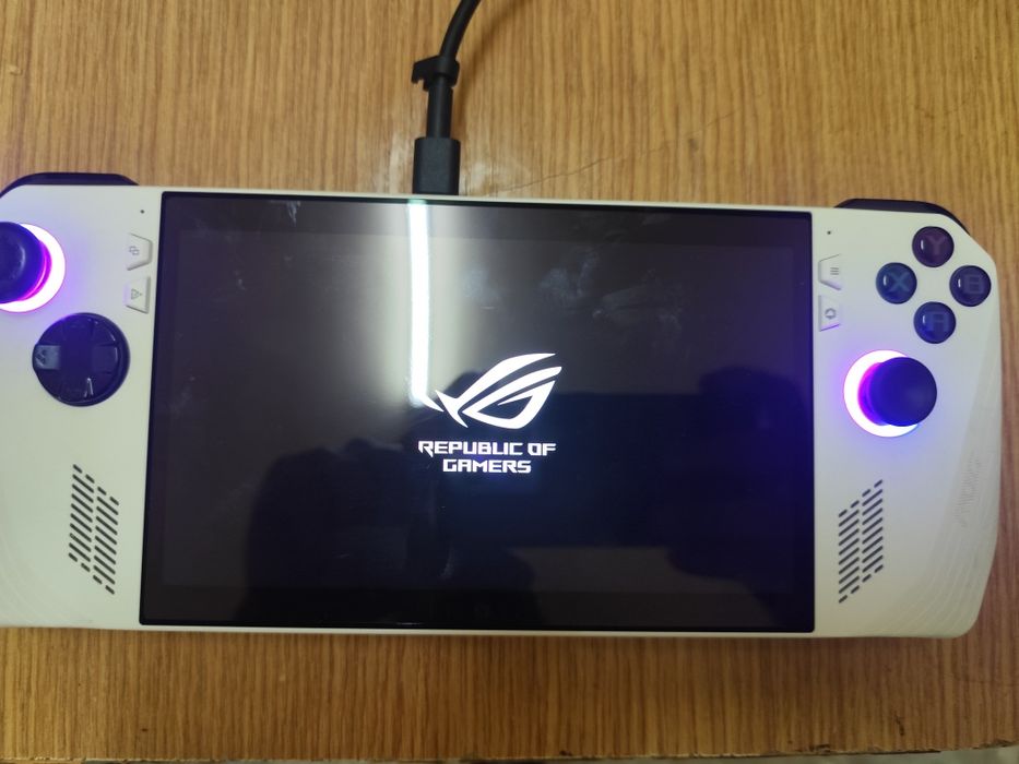 Consola Asus rog ally