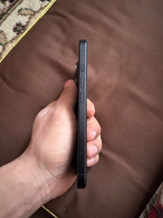 Продам айфон 16.