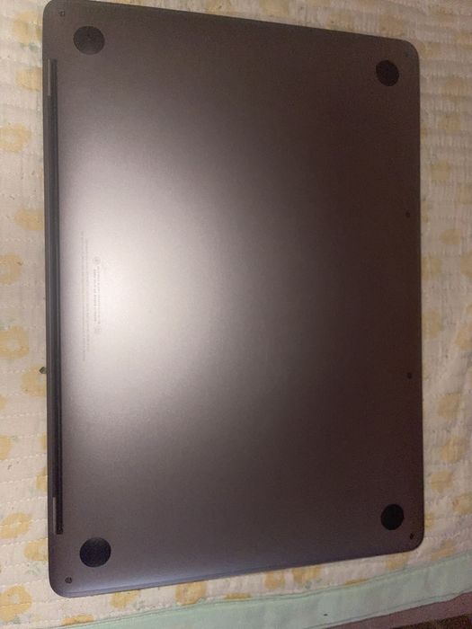 MacBook Pro 13 (2017) / 256 GB