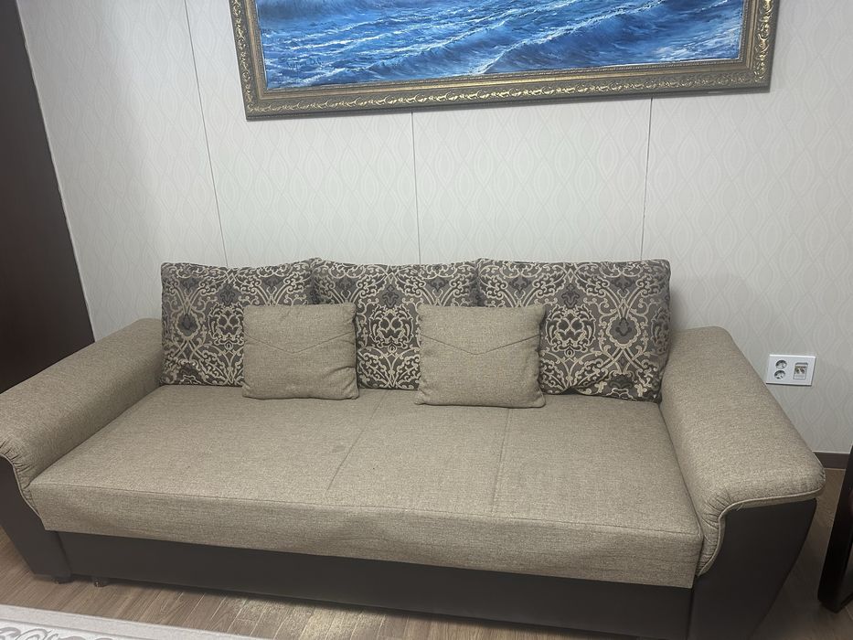 Диван продается б/у