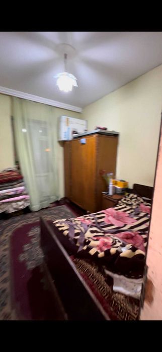 СРОЧНО, Корасаройда 5 хонали квартира сотилади!